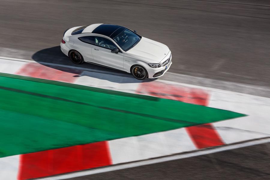  Mercedes-AMG C63 S Coupe 2015 года  (фото 23 из 40)